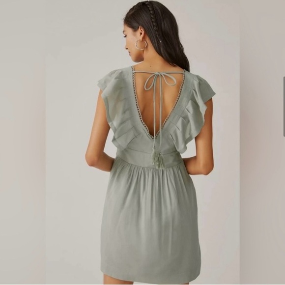 Anthropologie Ruffle V-neck  Mini Dress in Light Gray size small side pockets - Picture 2 of 14